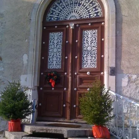 Chateau De Puybelliard בית כפרי