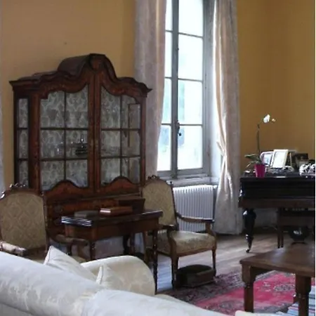 Chateau De Puybelliard * שאנטונה