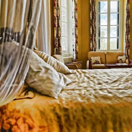 Chateau De Puybelliard בית כפרי *